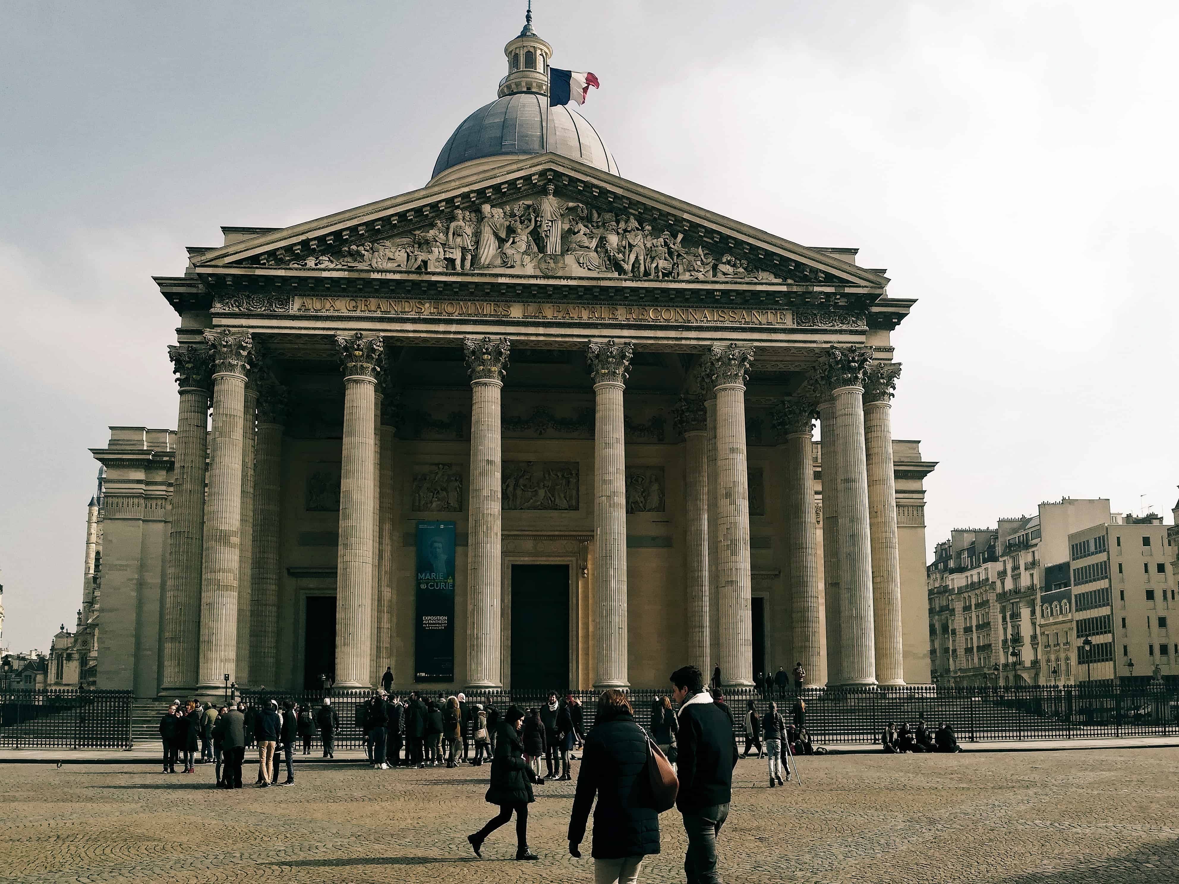 Pantheon v Latinské čtvrti v Paříži