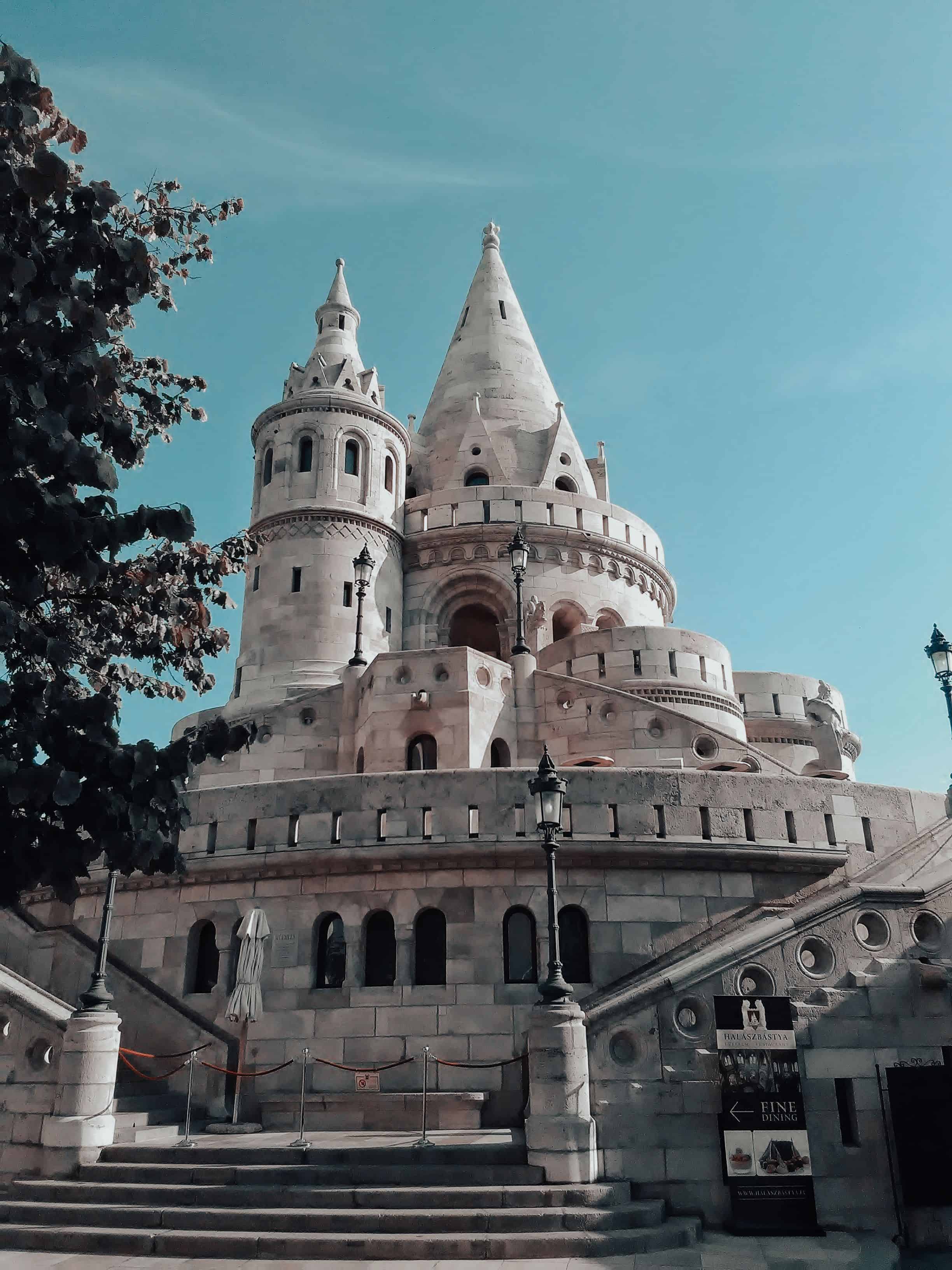 nejkrásnější místa v Budapešti - Rybářská bašta Budapešť/Halászbástya