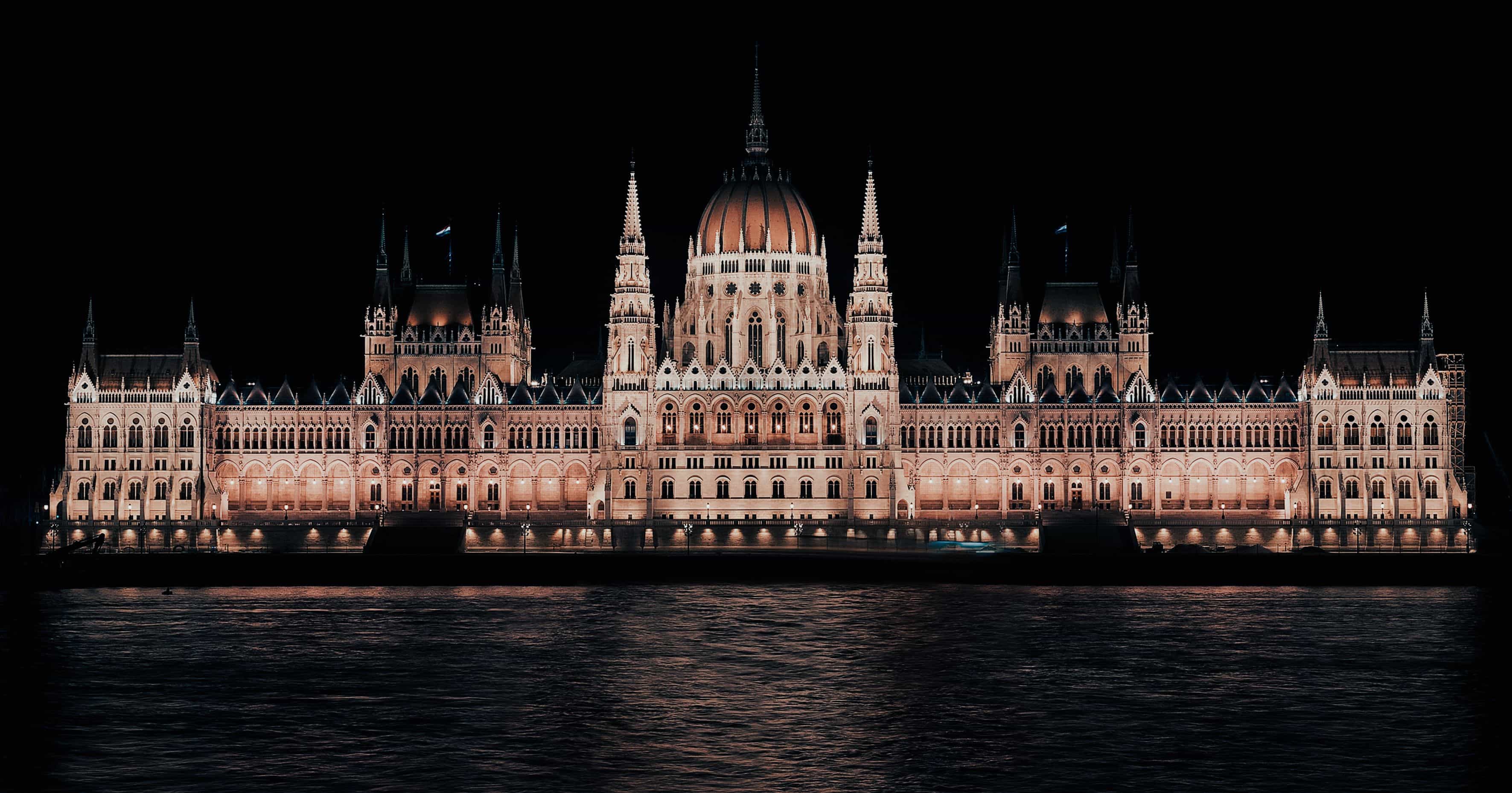 Parlament v Budapešti (Országház)Parlament v Budapešti (Országház)