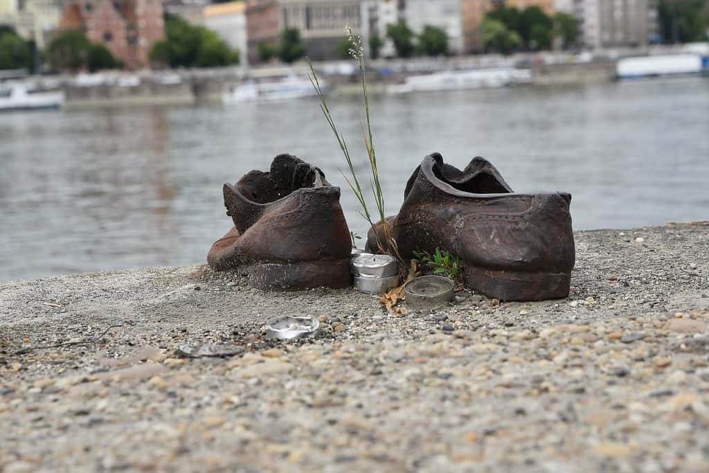 Shoes on the Danube Bank / co vidět v Budapešti