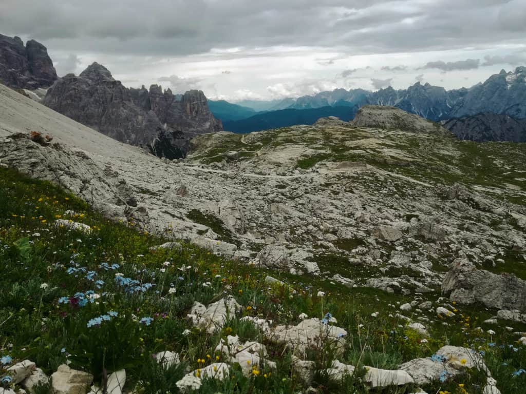 Trasa od chaty Rifugio Lavaredo k chatě Dreizinnenhütte / Sexten Dolomity
