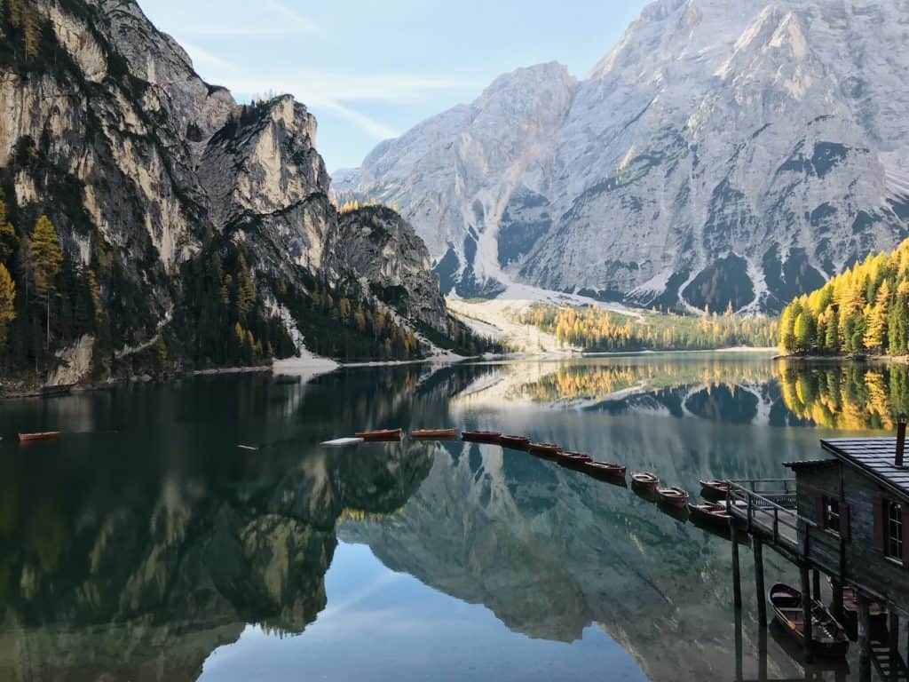 Jezero Lago di Braies loďky
