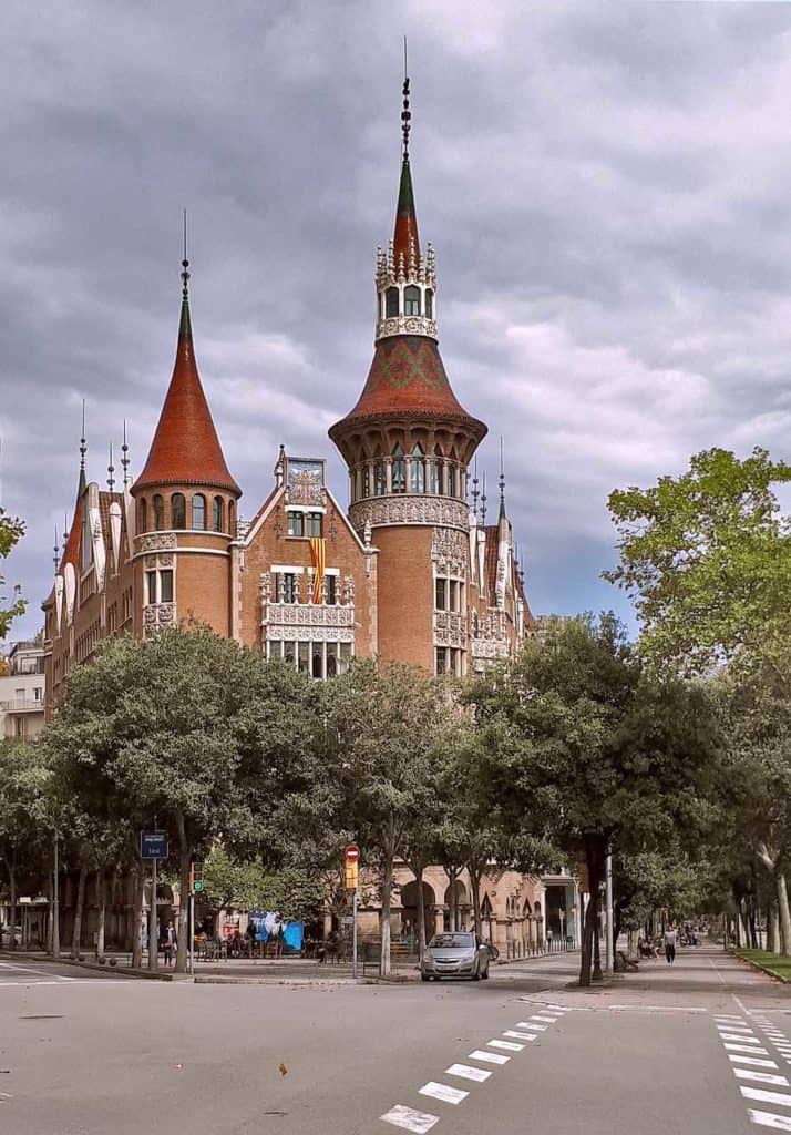 památky v Barceloně / co navštívit / casa de les punxes