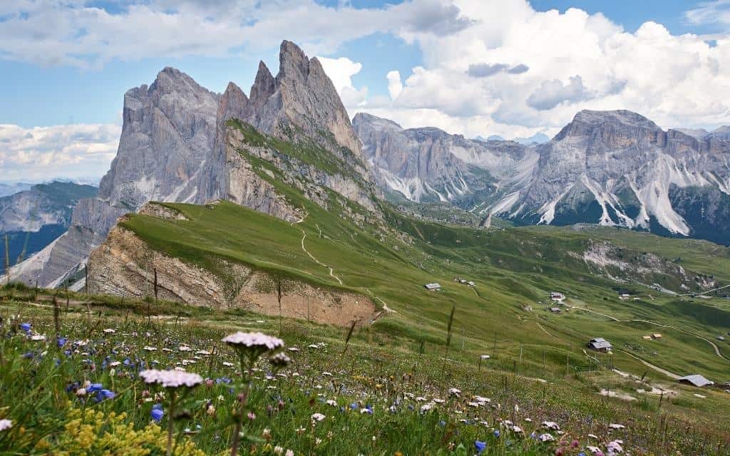 where to go on holiday in Europe / Dolomites