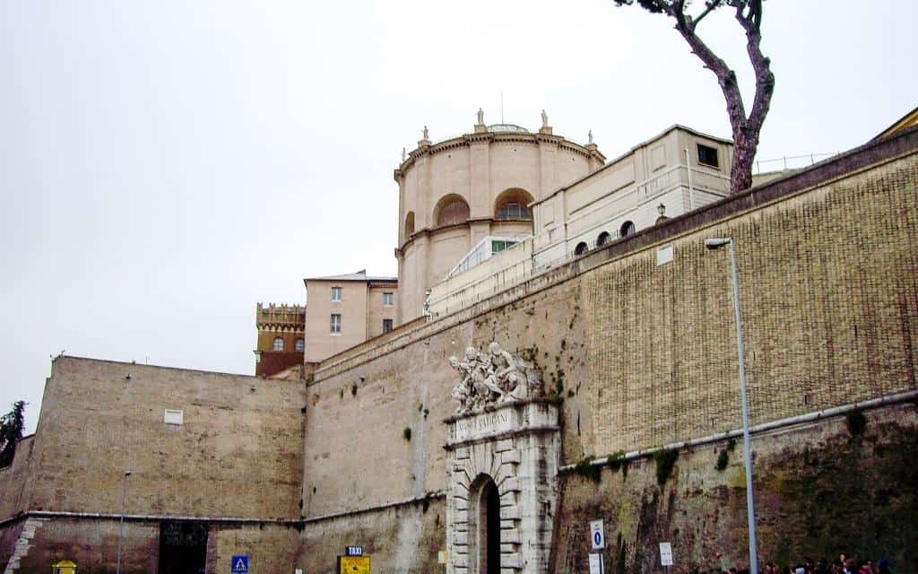 Eingang der Vatikanischen Museen