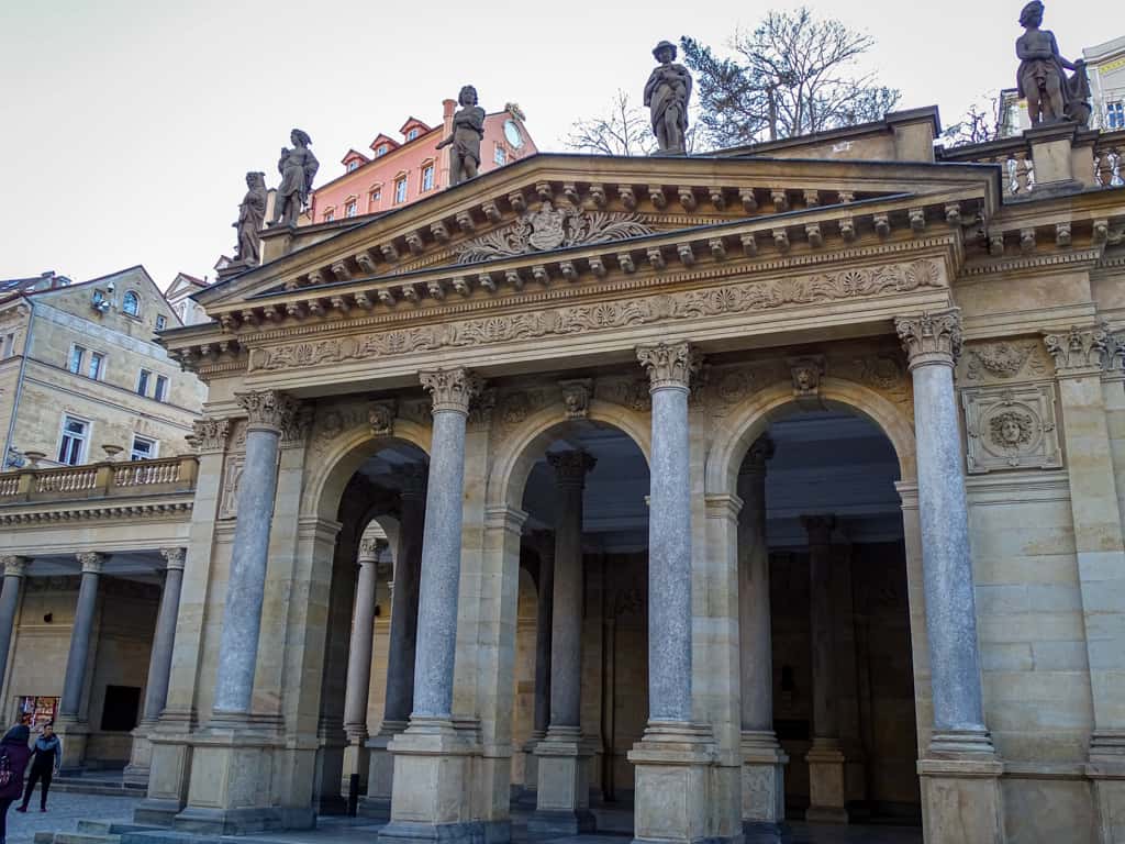 Mlýnská kolonáda Karlovy Vary / co navštívit a vidět v Karlových Varech