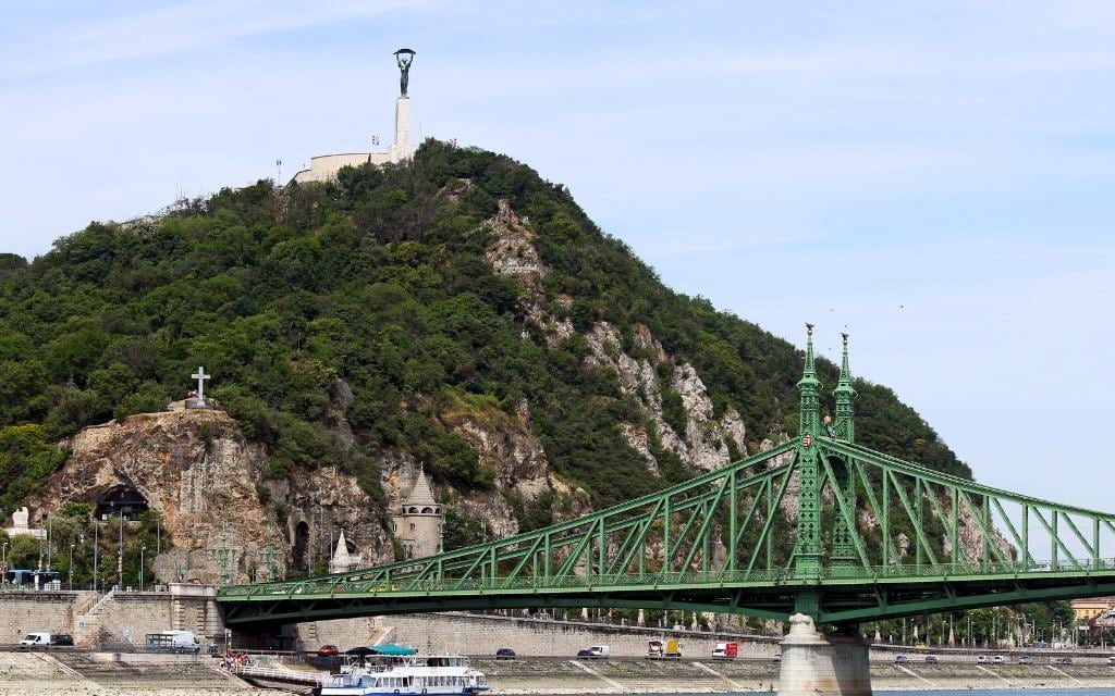 Gellértův vrch Budapešť / co navštívit v Budapešti / Budapešť památky / Most Svobody Budapešť