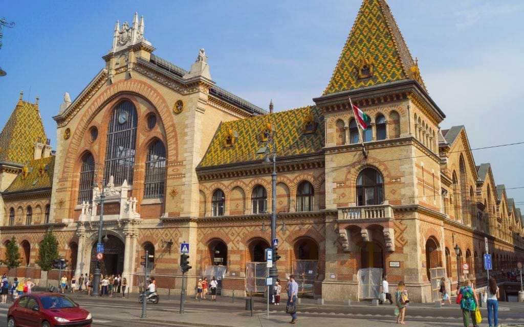 Zentralmarkt Budapest / wo man in Budapest essen kann