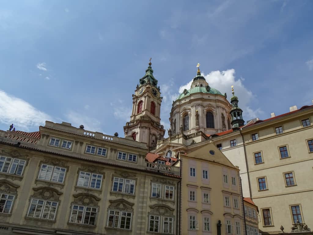 kostel sv. Mikuláše Praha Malá Strana památky a co navštívit