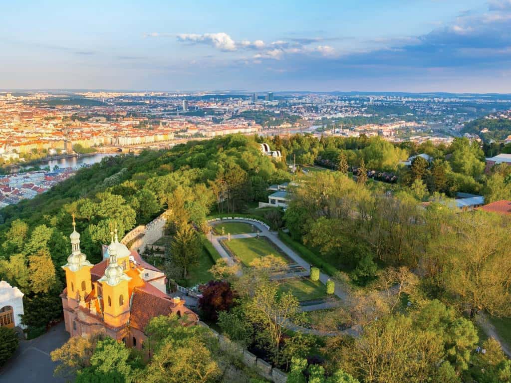 Petřínská rozhledna výhled