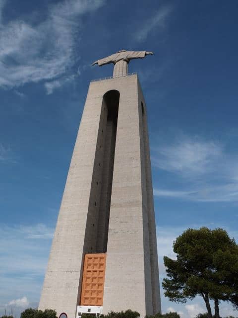 Jesus Christus Lissabon Statue /die schönsten Orte in Lissabon