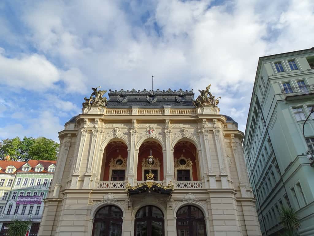 Městské divadlo v Karlových Varech / Nejkrásnější místa v Karlových Varech