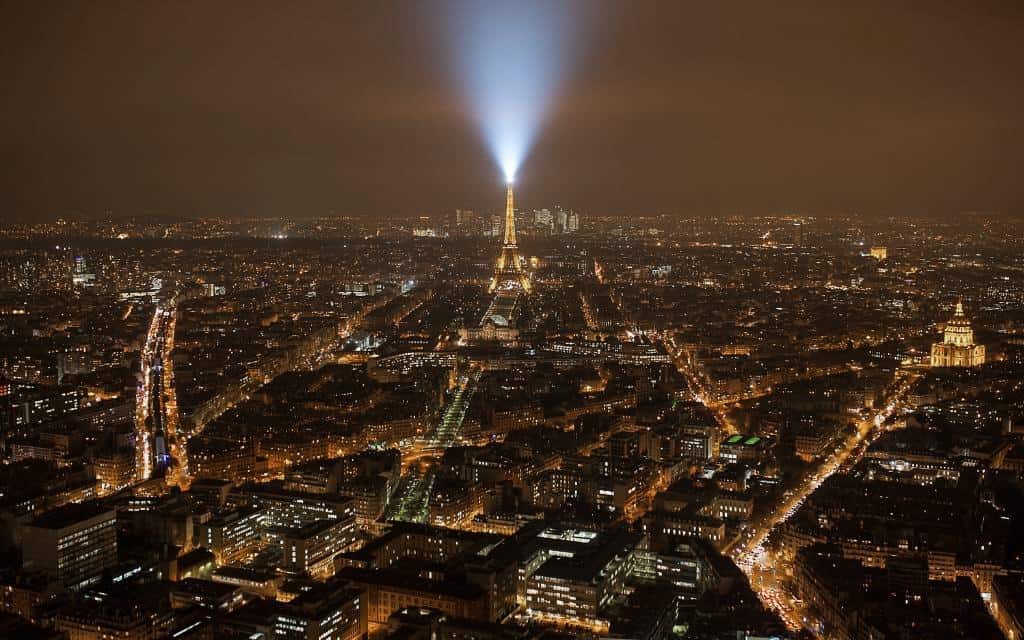 Tour Montparnasse Ansicht / Pariser Sehenswürdigkeiten