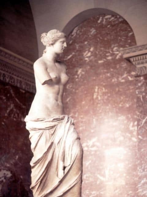 Venus de MIlo Louvre v Paříži