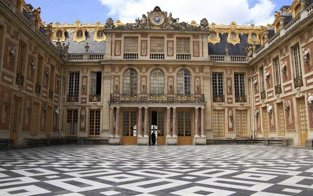 Versailles Castle sights in Paris