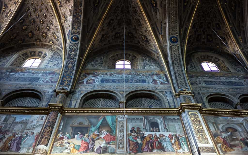 Innenraum der Kathedrale Mariä Himmelfahrt Cremona / Sehenswertes in der Lombardei