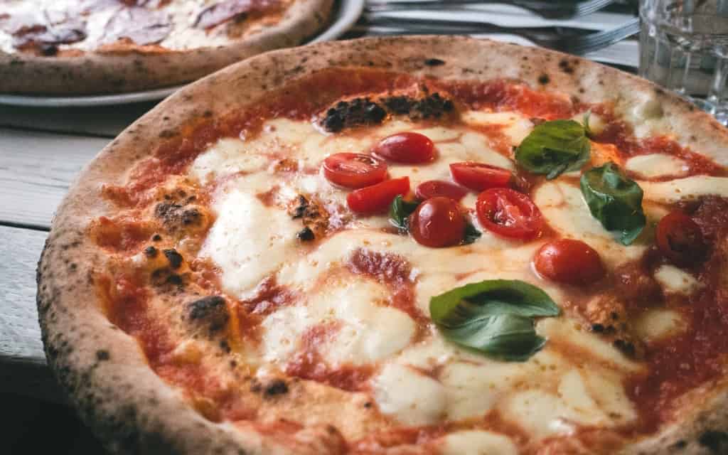 Neapel-Pizza