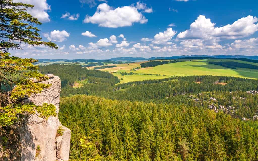 výhled ze skalního města Ostaš / Broumovsko turistické trasy a výlety