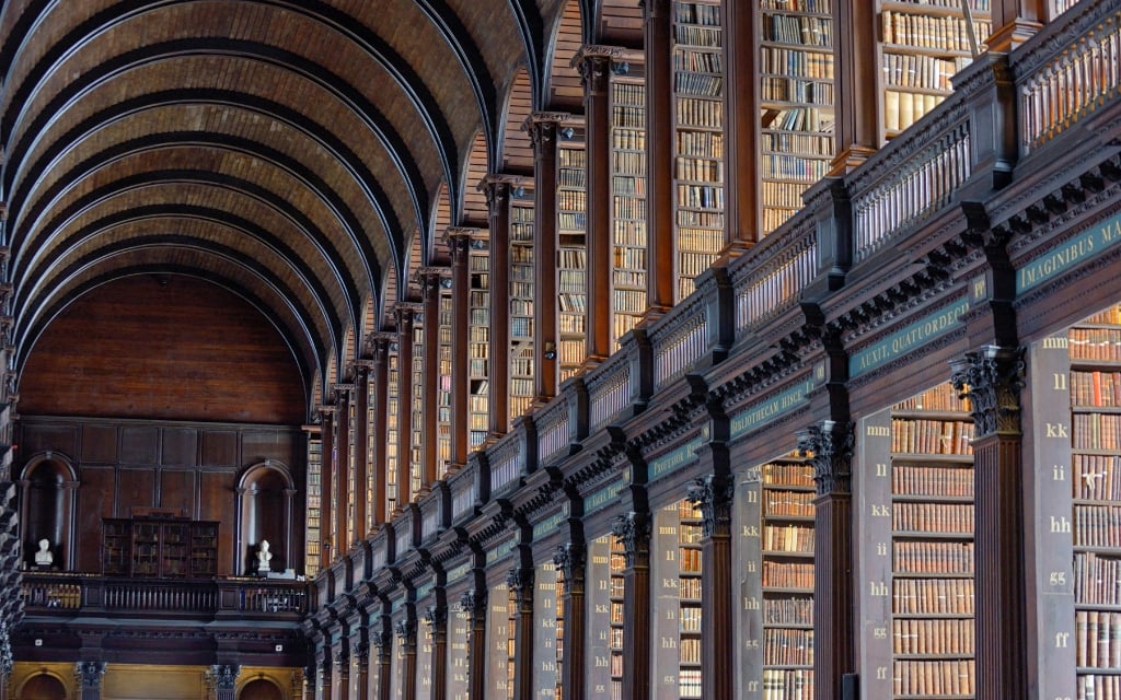 Long Room v Old Library / památky v Dublinu