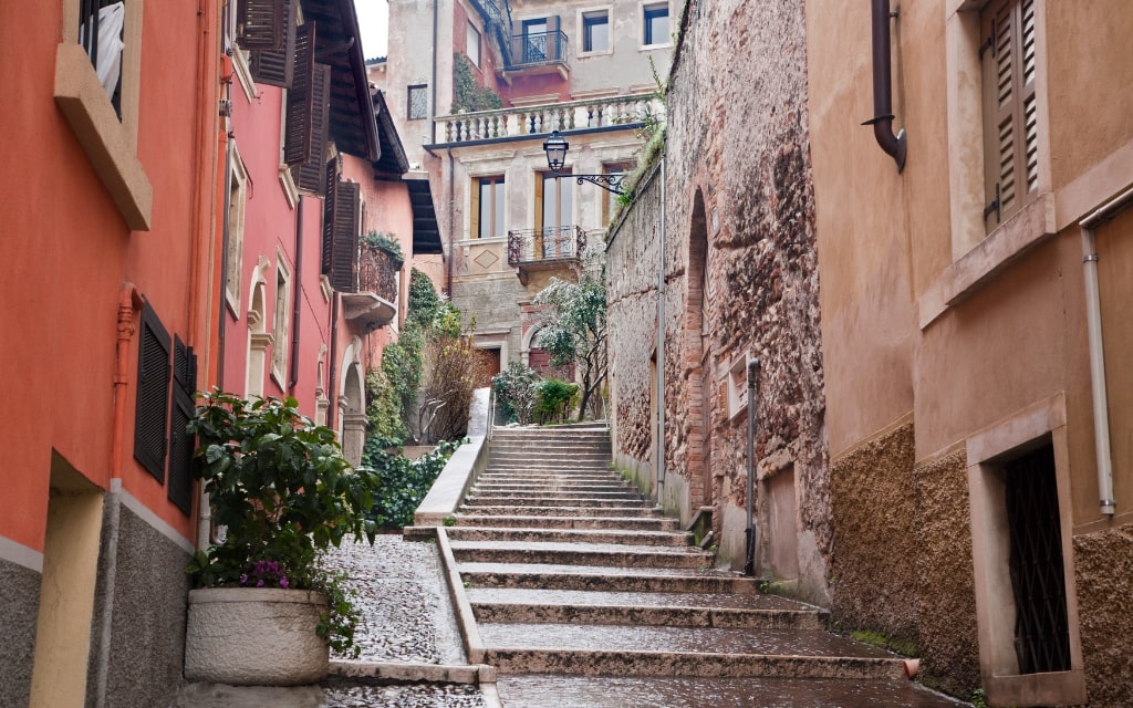 Treppe zum Castel San Pietro Verona