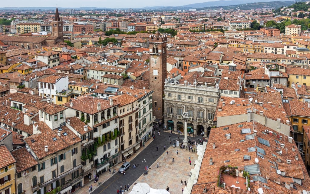 Torre dei Lamberti Ansicht Verona in 1 Tag
