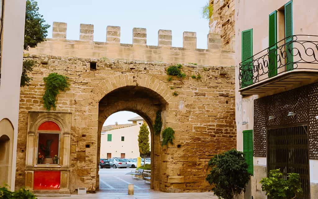 Staré město v Port d'Alcúdia, Mallorca Španělsko