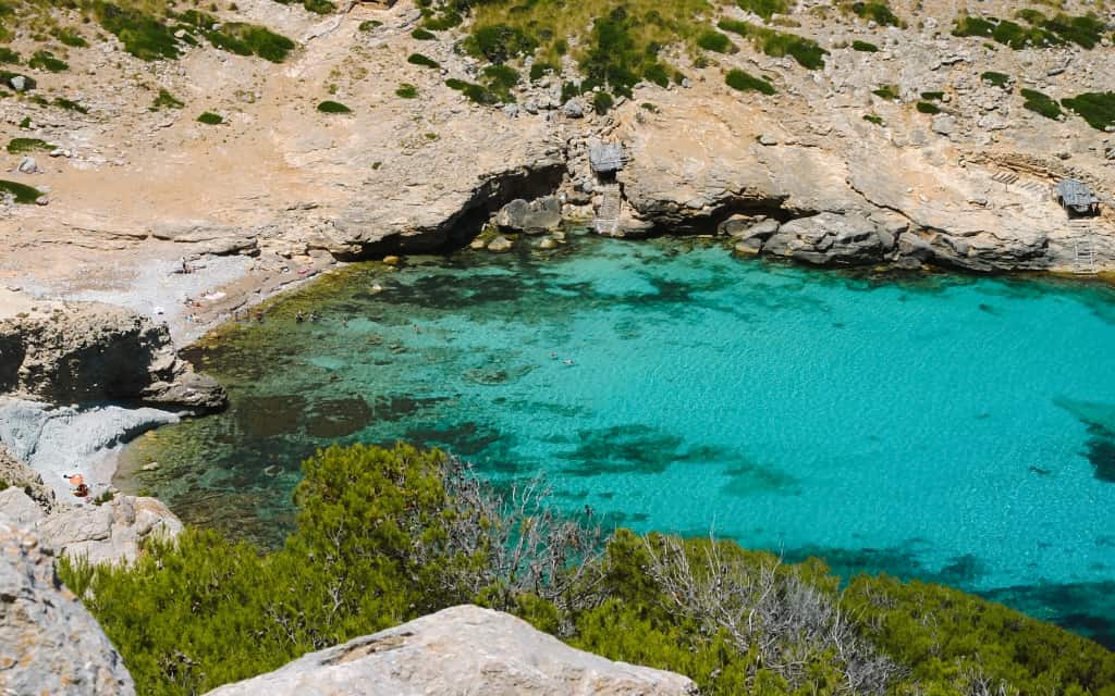 Záliv Cala Figuera na poloostrově Cap Formentor