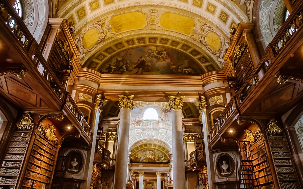 národní knihovna ve Vídni / památky ve Vídni / co navštívit ve Vídni - Hofburg
