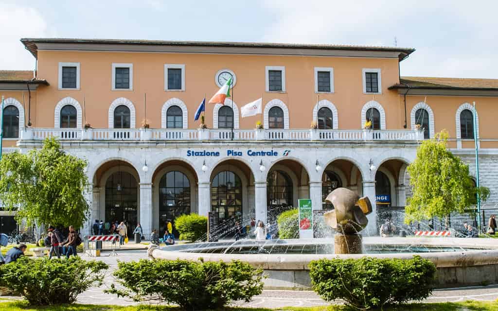 Pisa Centrale - hlavní vlakové nádraží v Pise