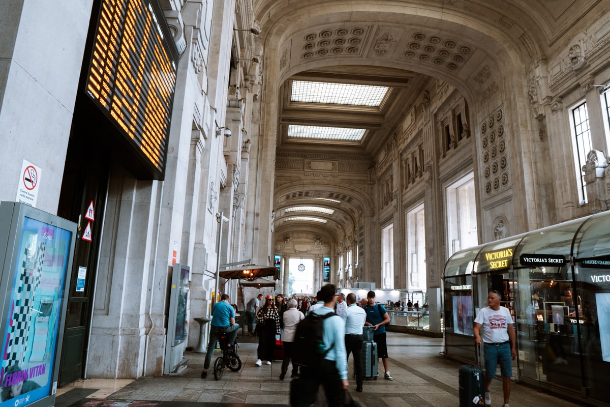 Milano Centrale nádraží v Miláně / Jak se dostat z letiště do centra Milana