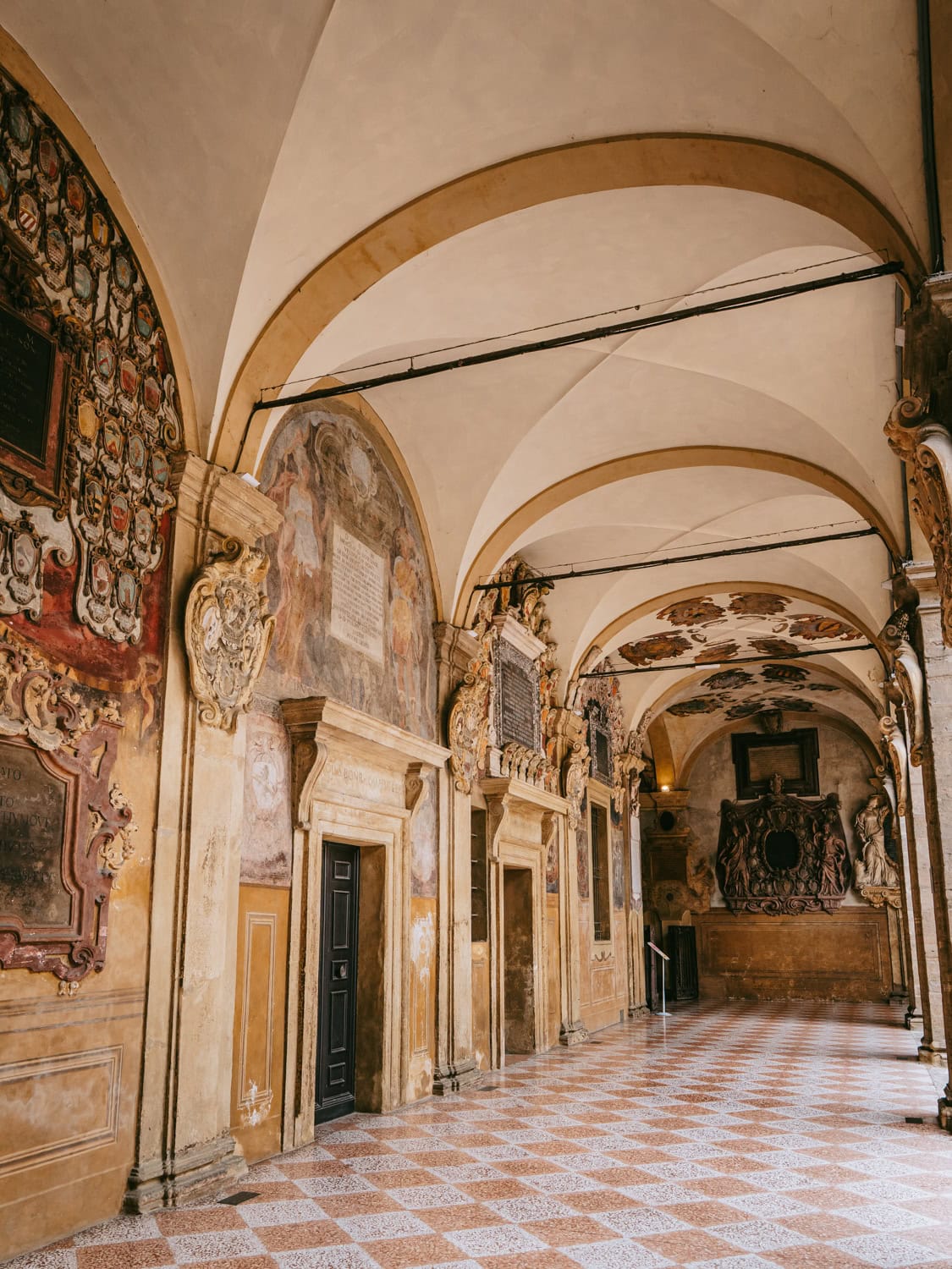 bologna itálie / co navštívit v bologni / palác a knihovna archiginnasio
