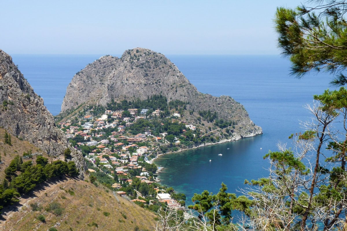 Capo Zafferano z archeologického parku Solunto