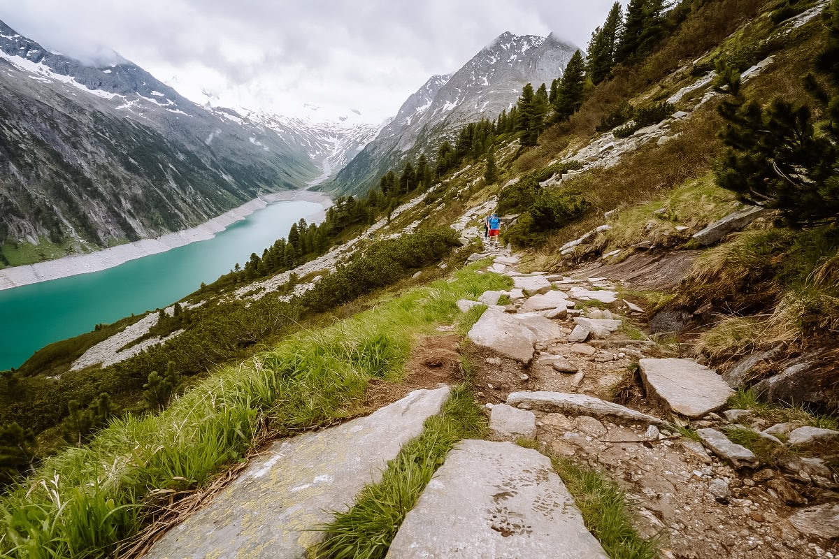 Výstup k Olpererově chatě (Olpererhütte) přehrada Schlegeis