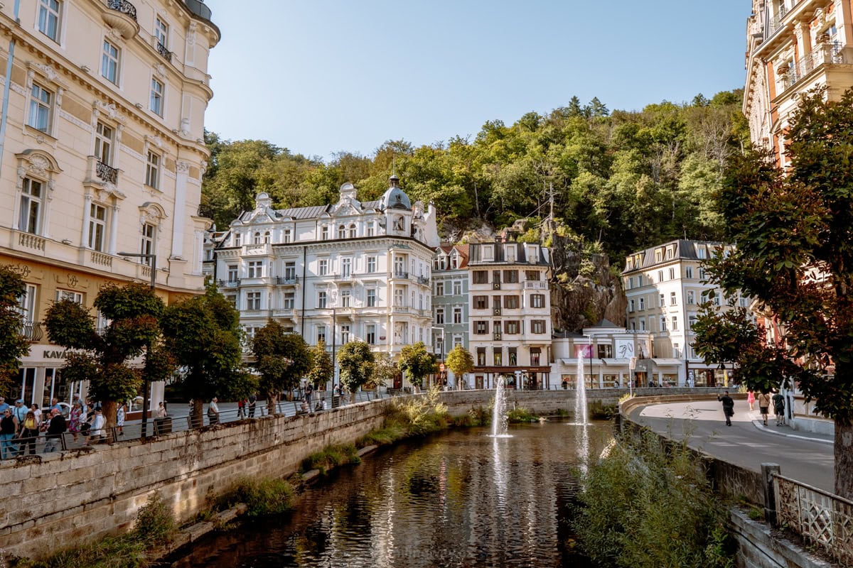 lázeňská kolonáda v Karlových Varech