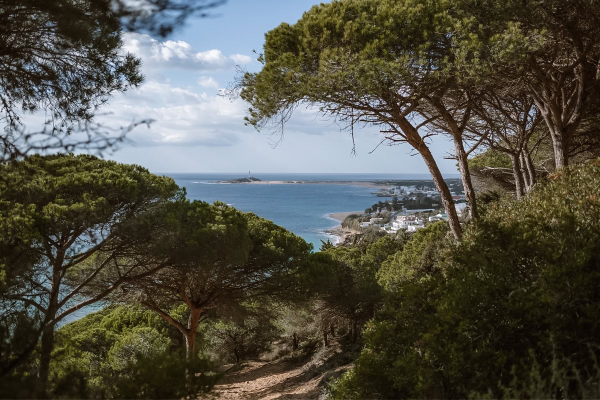 Acantilado de Barbate Nenáročná stezka kolem útesů Acantilado de Barbate