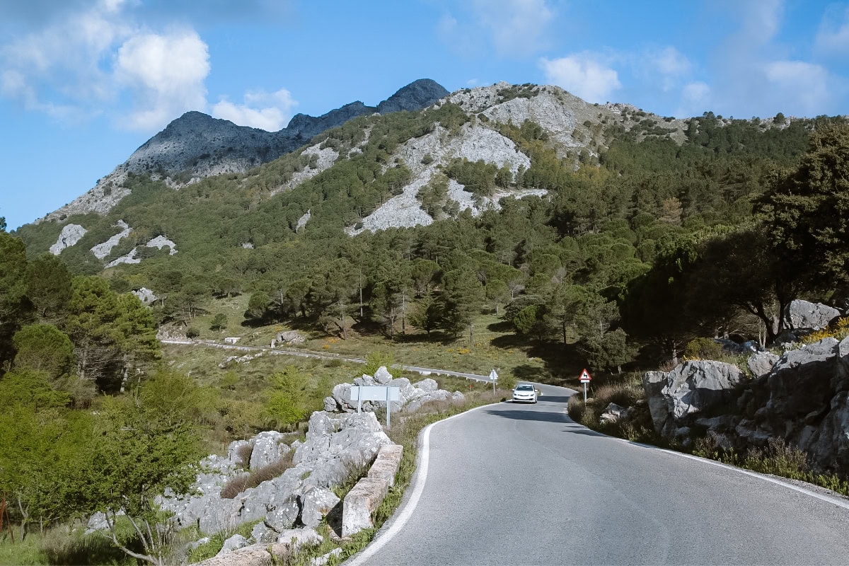 Silnice v Sierra de Grazalema Silnice v Sierra de Grazalema