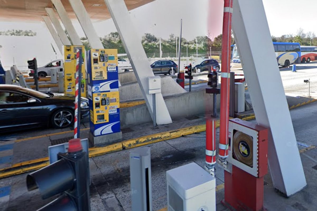 Mýtná brána a platba mýtného v Andalusii Mýtná brána a platba mýtného v Andalusii