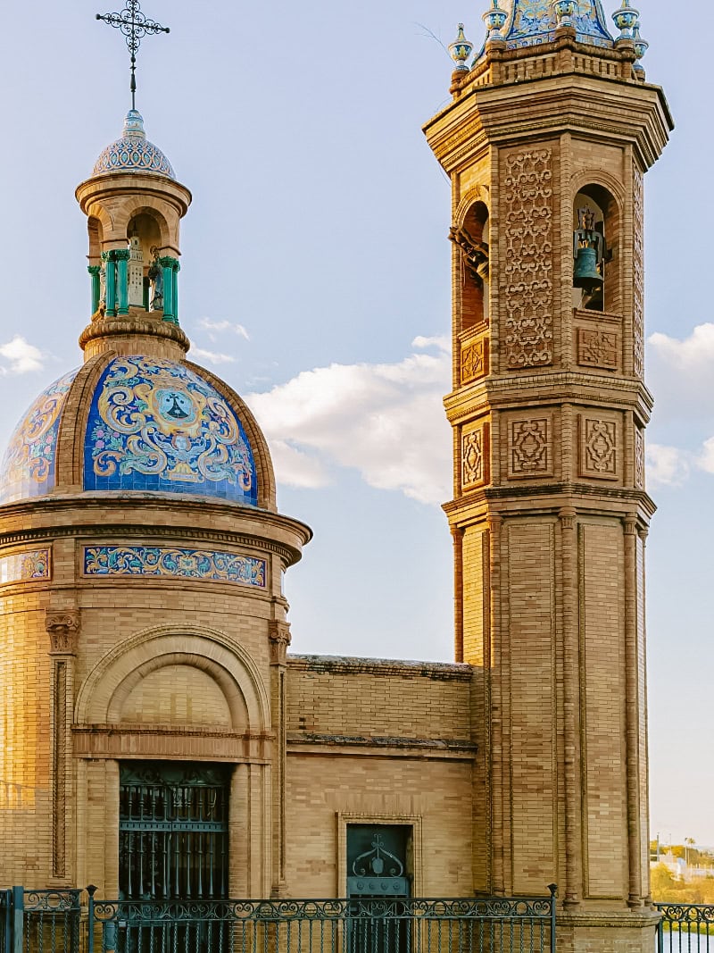 Čtvrť a tržnice Triana