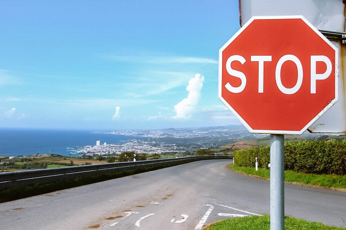 Půjčení a řízení auta na Azorských ostrovech Půjčení a řízení auta na Azorských ostrovech