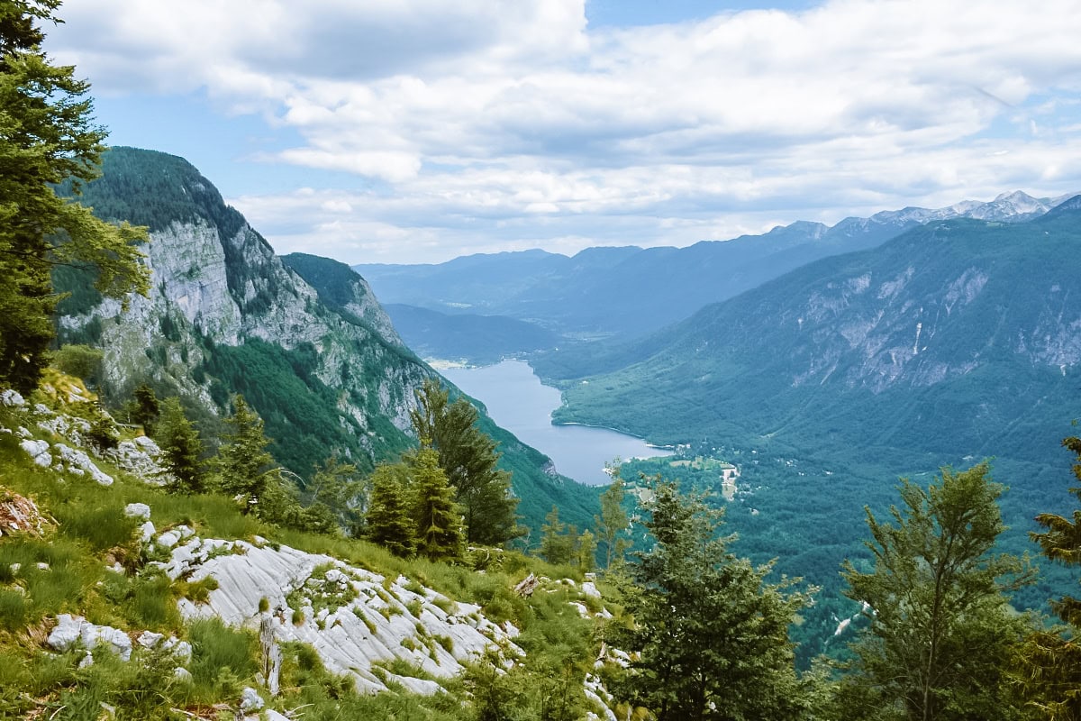 Hřebenová trasa nad jezerem Bohinj