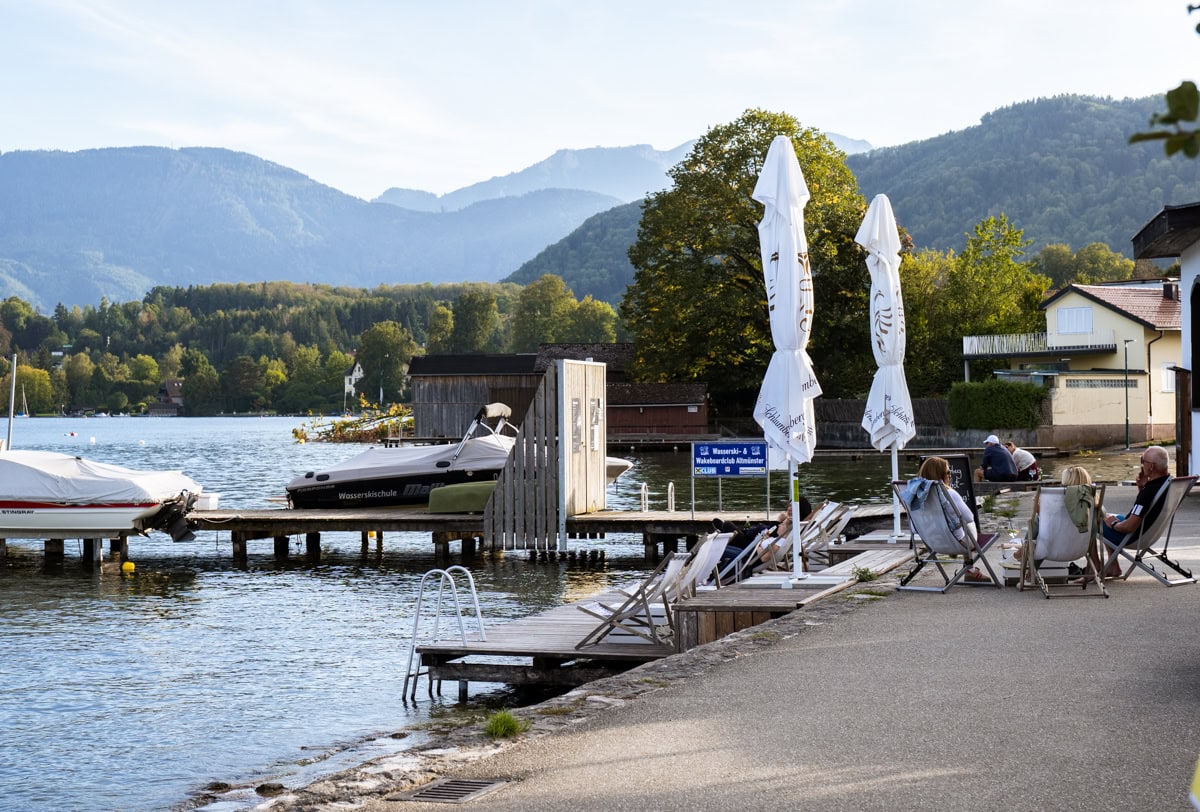Promenáda v Altmünster u Traunsee